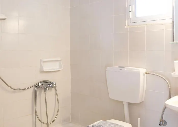 George And Marios Амолиани